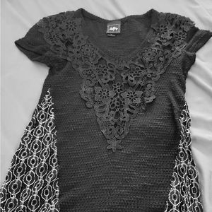 Daytrip Floral Knit Black and White Shirt